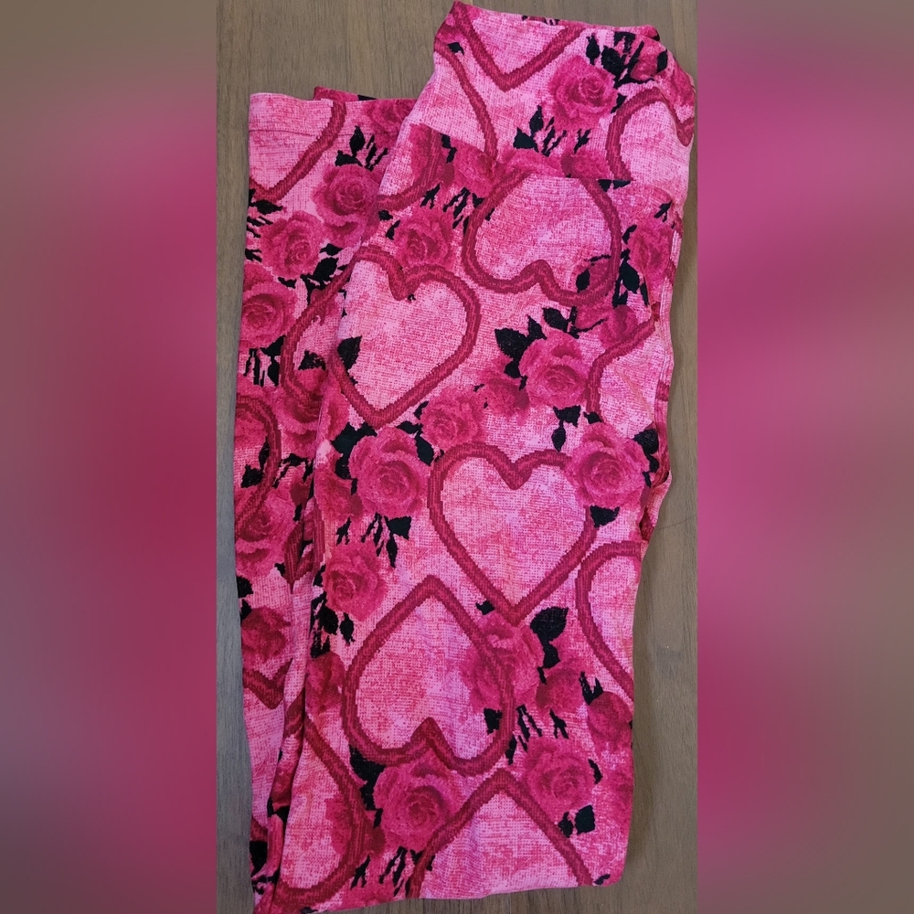 🩷❤️LulaRoe Heart Leggings